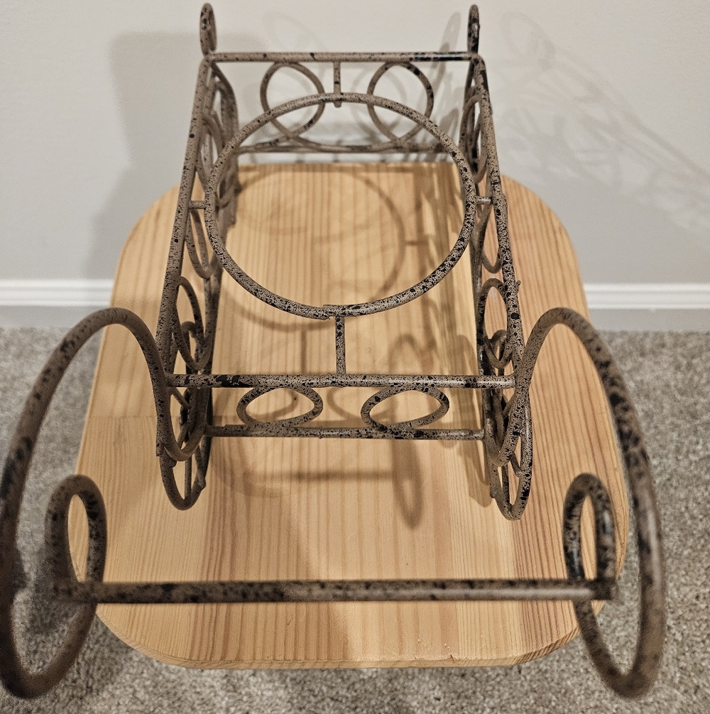 Source Unknown Rustic Metal Carriage Sculpture - Picture 5 of 5
